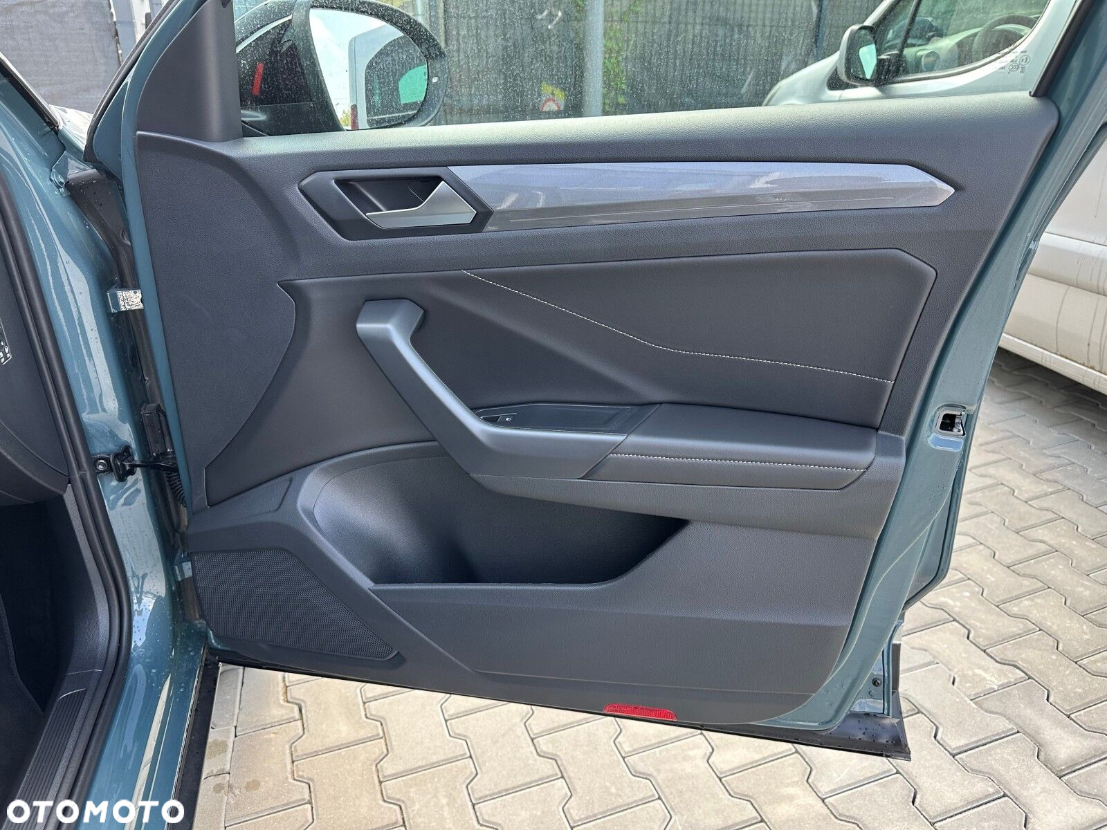 Volkswagen T-Roc - 18