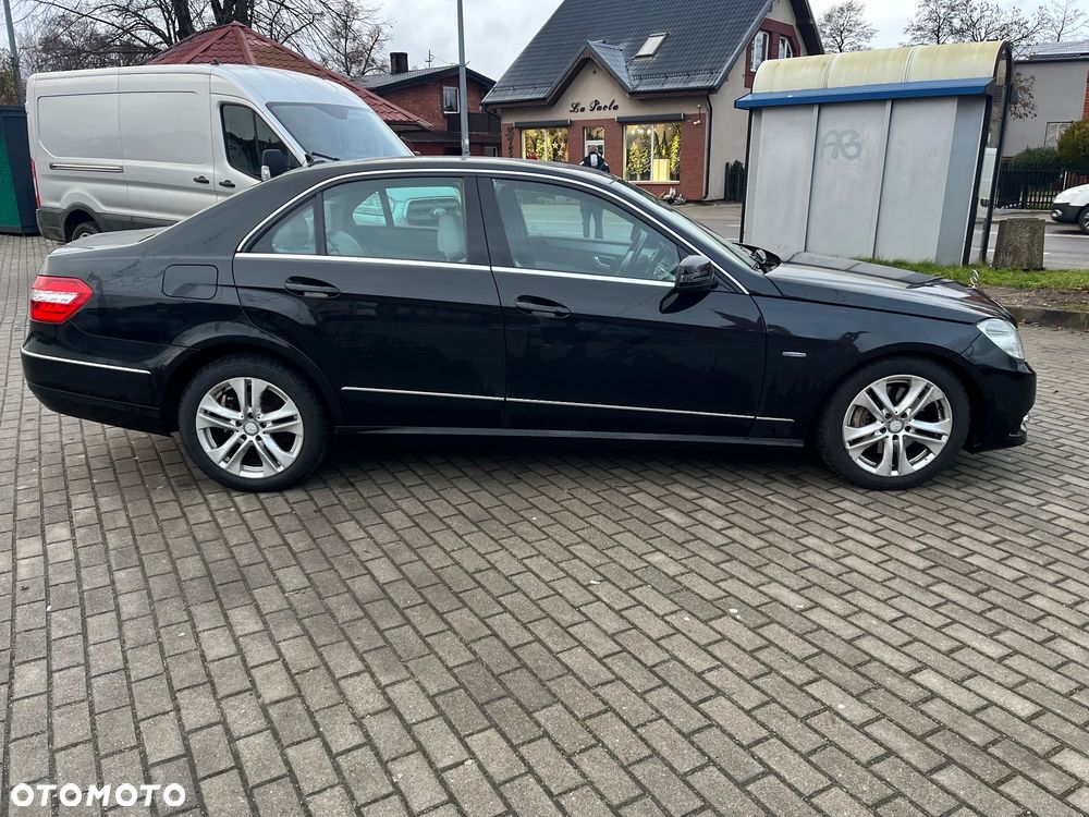 Mercedes-Benz Klasa E 250 CDI BlueEff Avantgarde - 2
