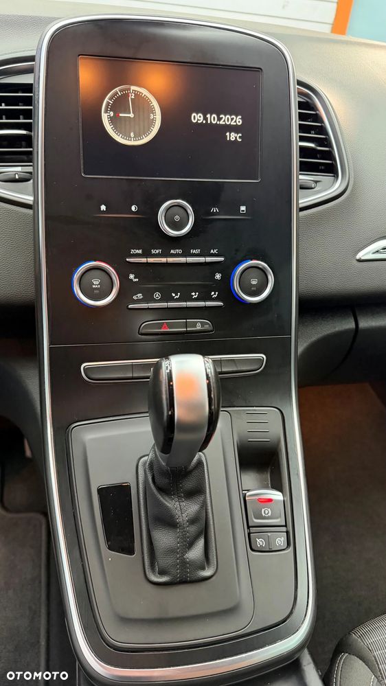 Renault Scenic - 32