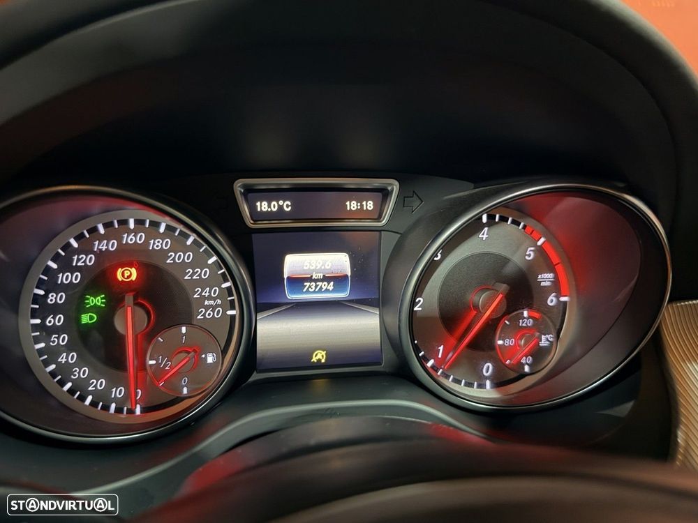 Mercedes-Benz GLA 180 CDI Urban - 20