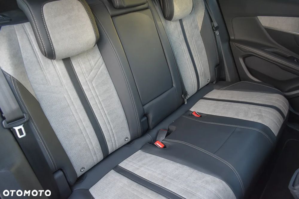 Peugeot 3008 1.6 PureTech HYbrid4 GT S&S EAT8 - 37