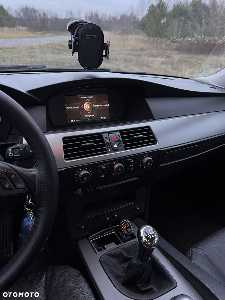 BMW Seria 5 520i Touring - 5