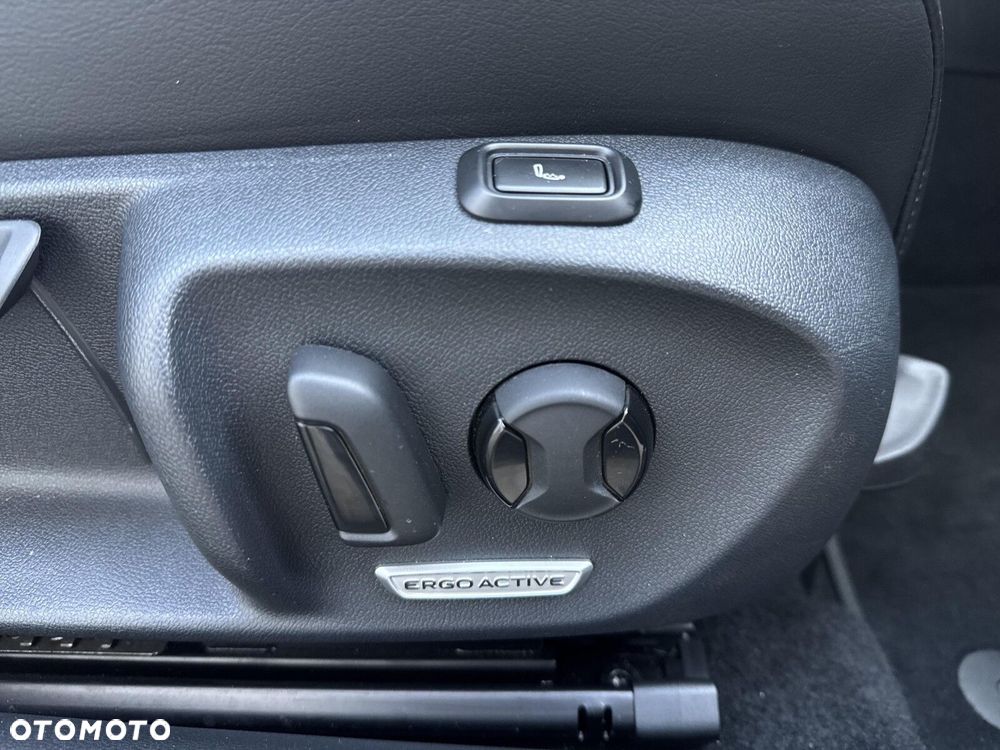 Volkswagen Passat - 14