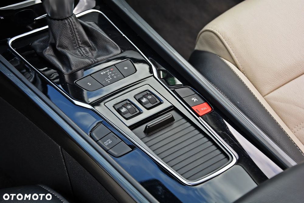 Peugeot 508 2.0 BlueHDi GT S&S - 38