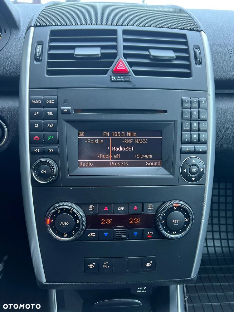 Mercedes-Benz Klasa A 200 CDI Autotronic Avantgarde - 17