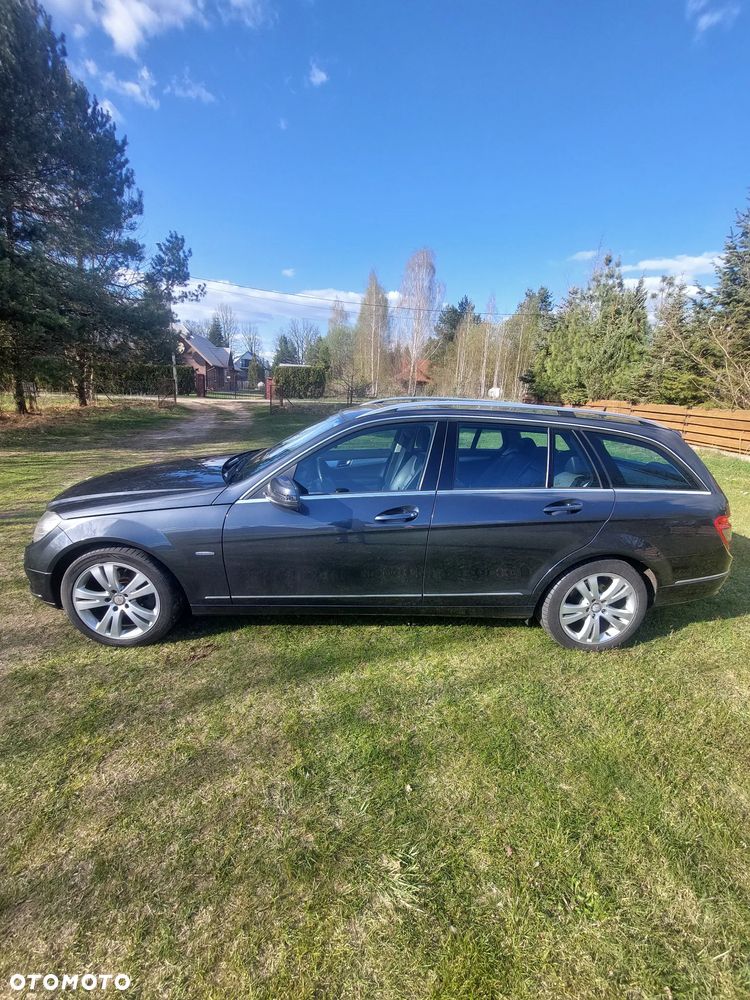 Mercedes-Benz Klasa C 180 CGI BlueEFFICIENCY Avantgarde - 2