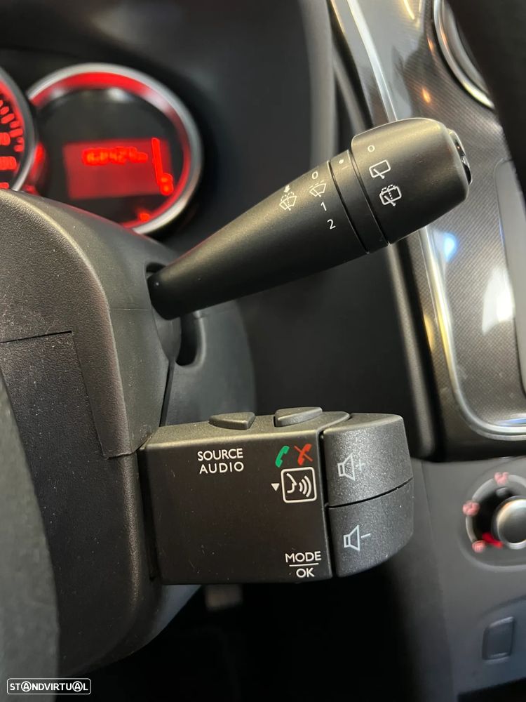 Dacia Sandero 0.9 TCe Comfort - 26