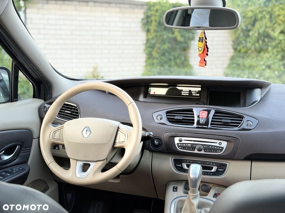 Renault Scenic - 8