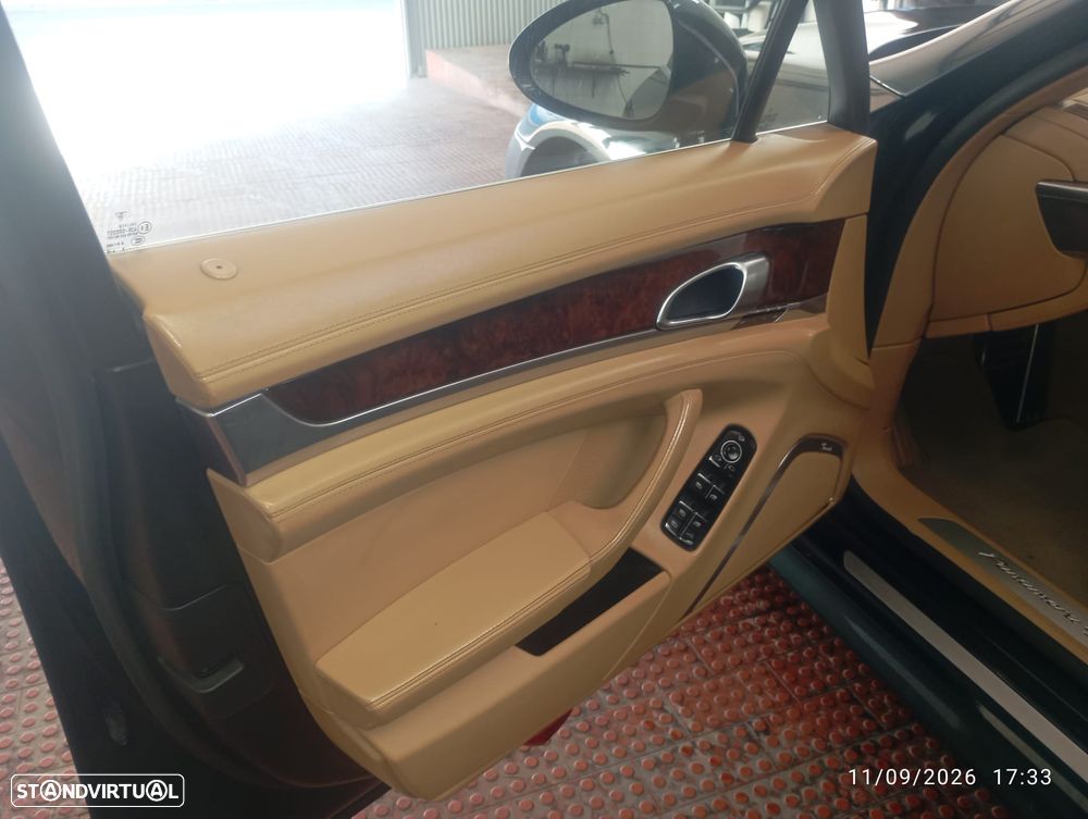 Porsche Panamera 4 S PDK - 12
