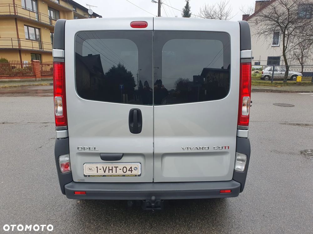 Opel Vivaro - 10