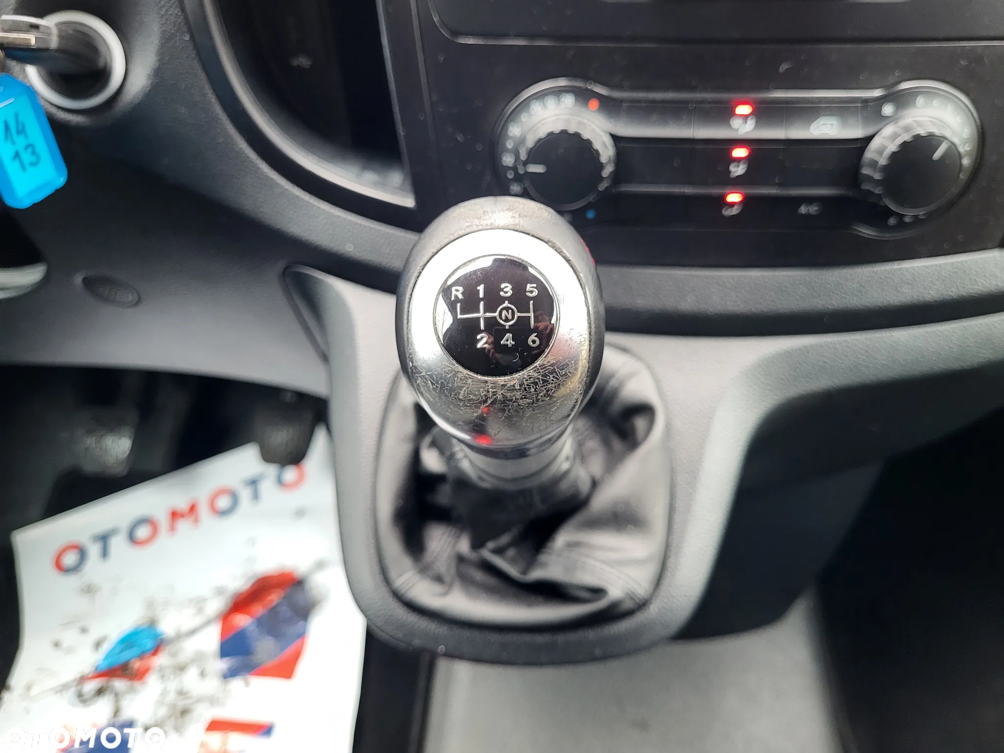 Mercedes-Benz VITO - 18