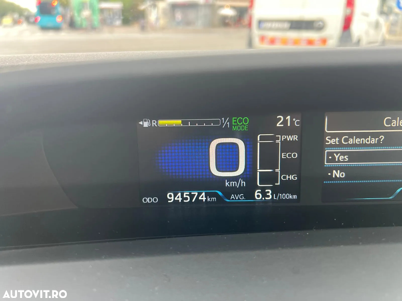Toyota Prius Hybrid Executive - 13