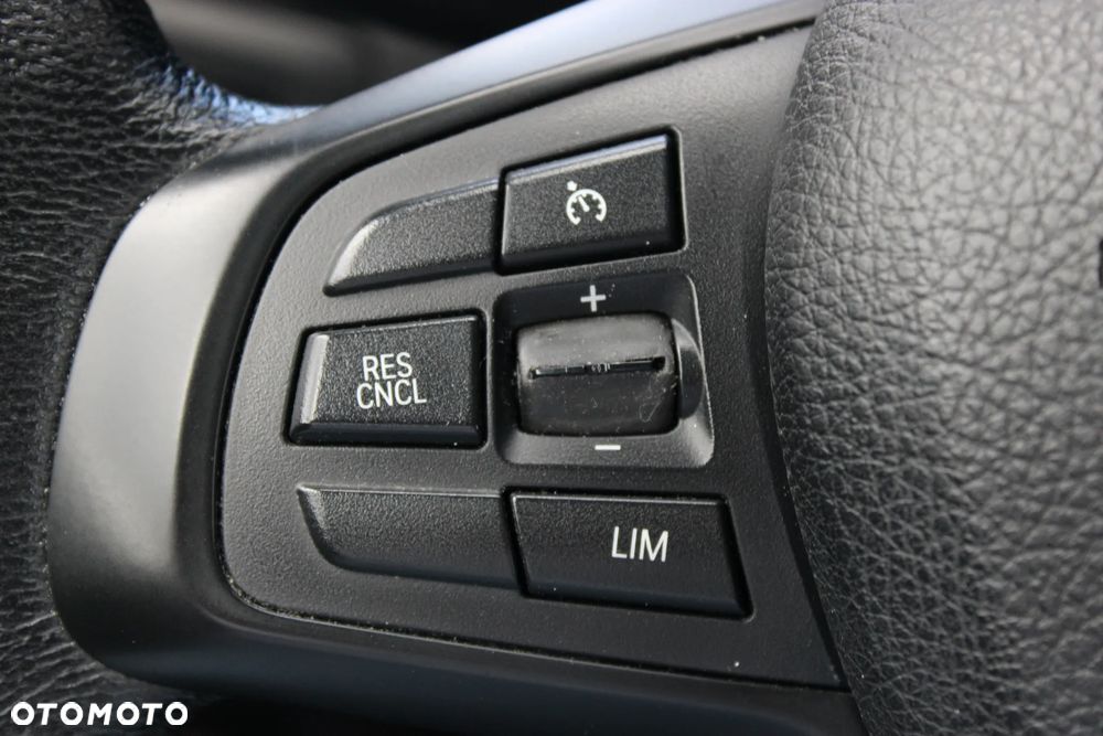 BMW Seria 2 218i Advantage - 20