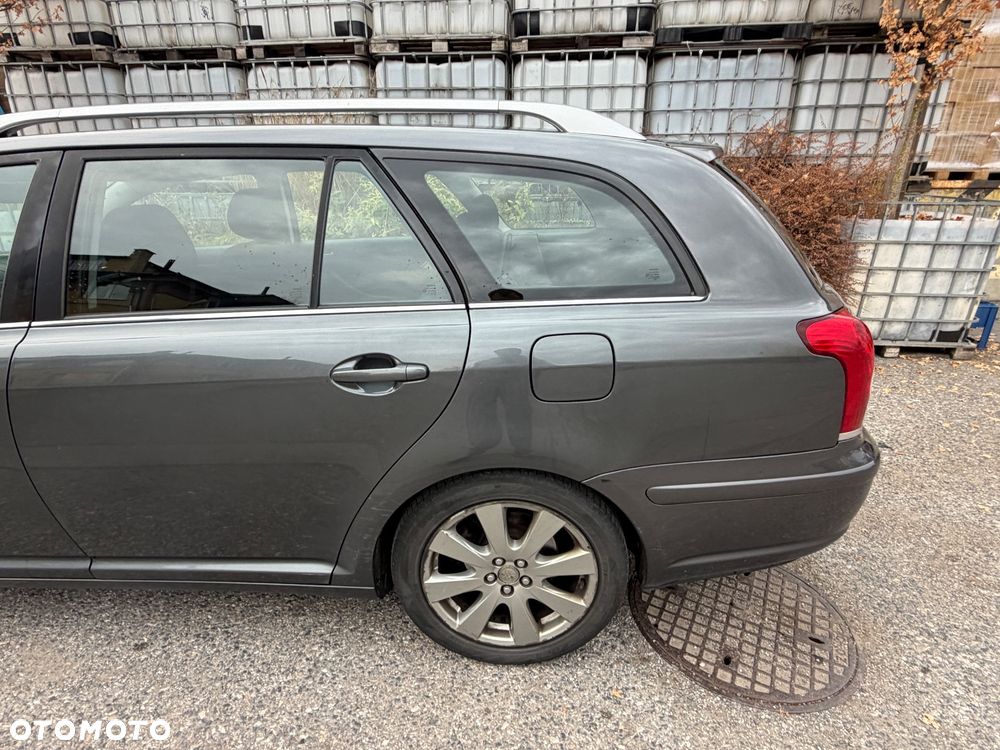 Toyota Avensis 2.0 D-4D Sol+NAVI - 10