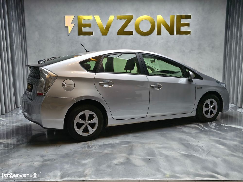 Toyota Prius 1.8 Plug-In Luxury+Pele - 6