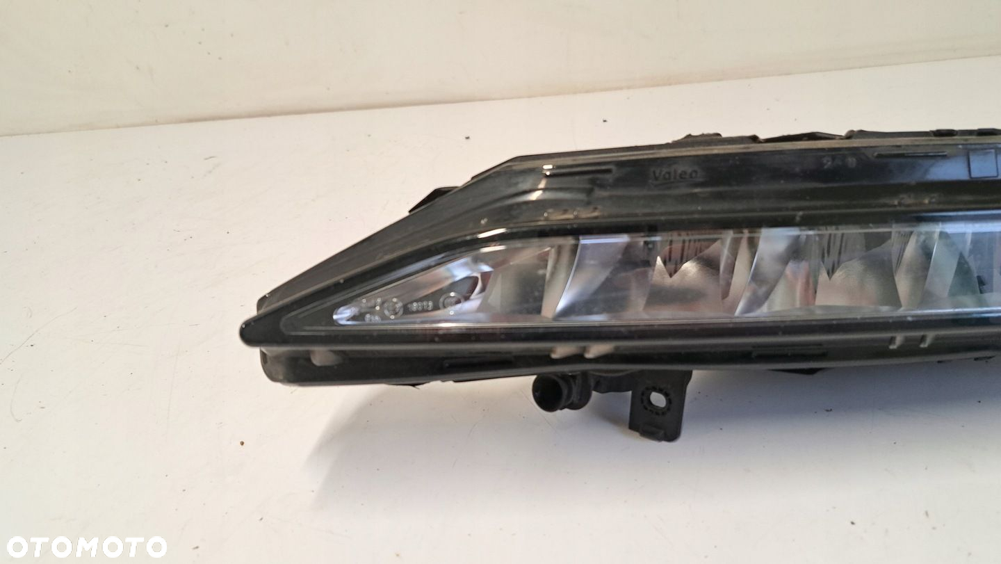 Halogen led DRL LEWY SKODA Superb 3 III LIFT 19-24r - 2