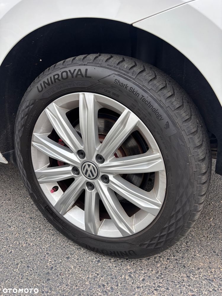 Volkswagen Touran 2.0 TDI BMT Highline DSG - 9