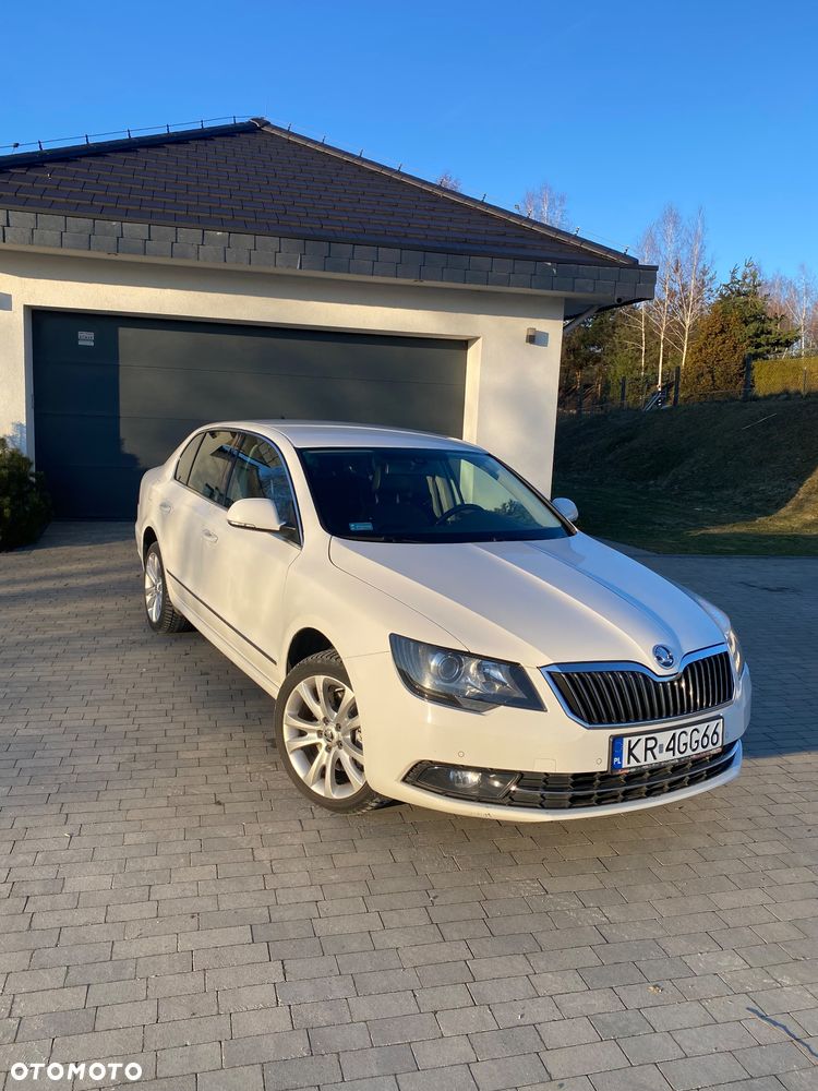 Skoda Superb 2.0 TDI 4x4 L&K DSG - 2