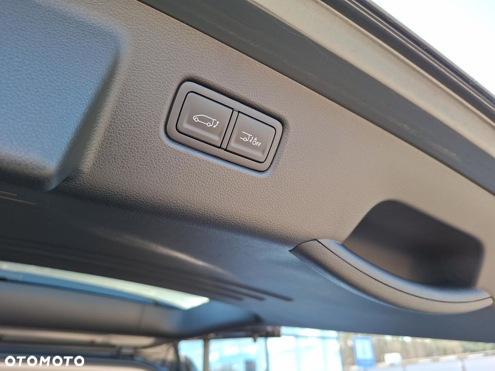 Hyundai Staria 1.6 T-GDI HEV Smart VIP - 32