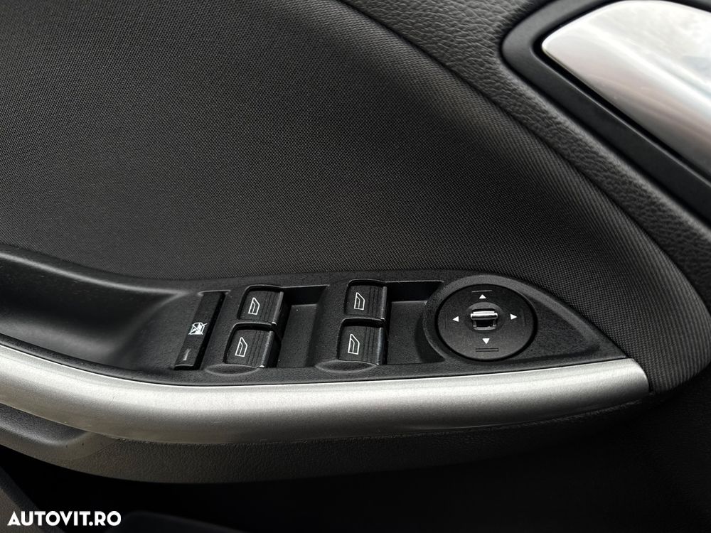 Ford Focus 1.6 Ecoboost Start Stop Trend - 23