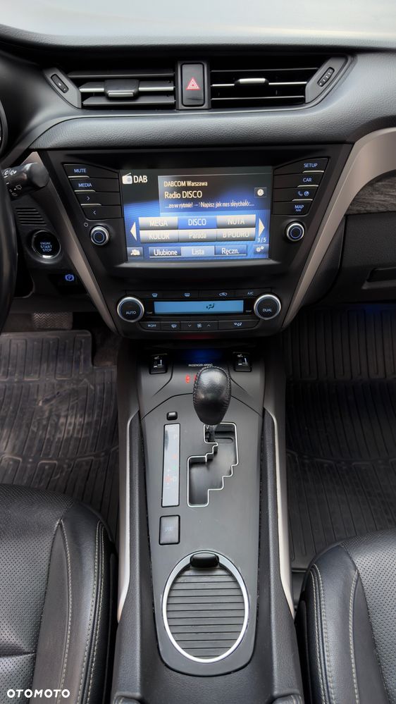 Toyota Avensis Touring Sports 1.8 Multidrive S Executive - 12