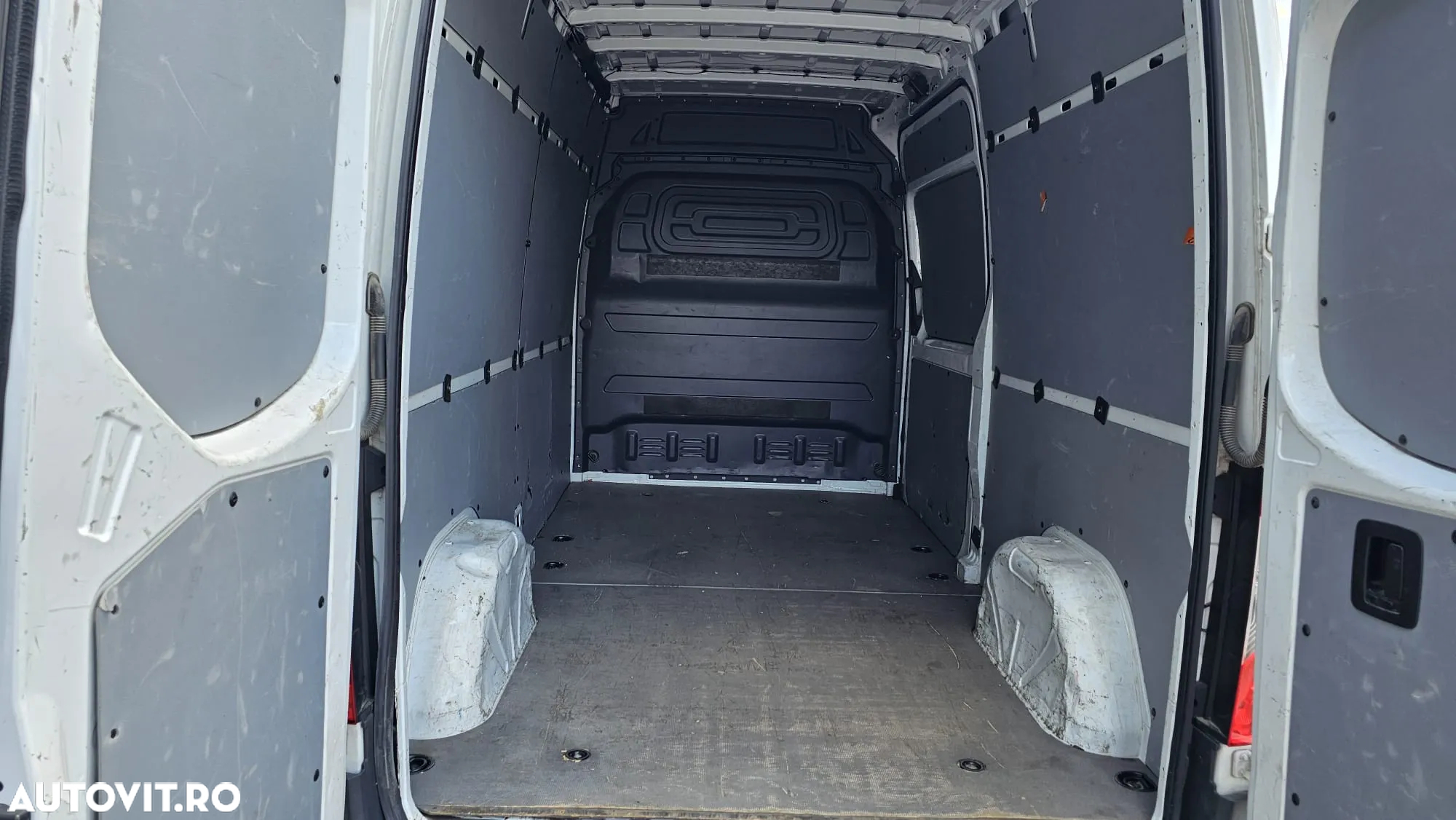 Mercedes-Benz SPRINTER - 6