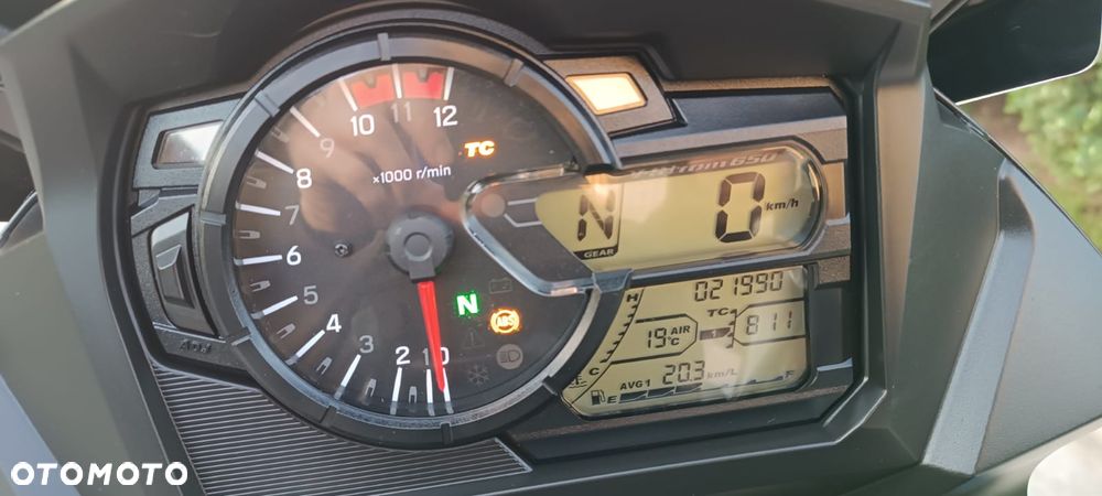 Suzuki V-STROM - 25
