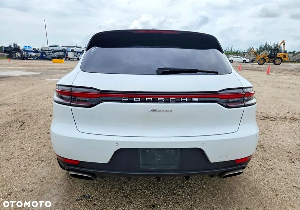 Porsche Macan - 3