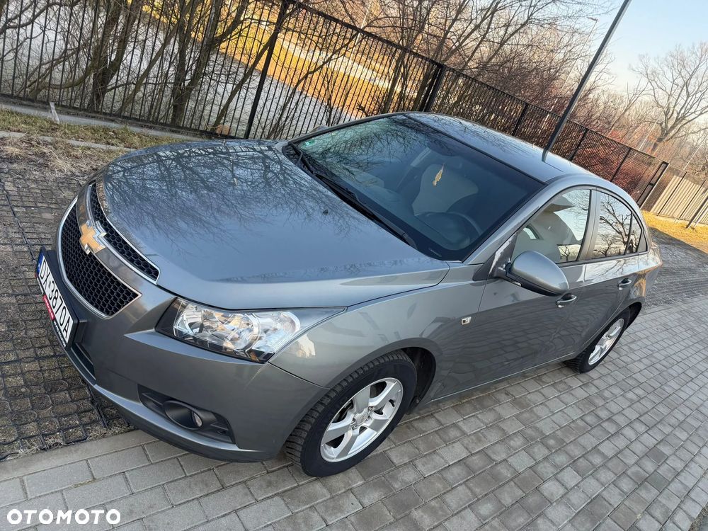 Chevrolet Cruze 1.6 LT+ - 1