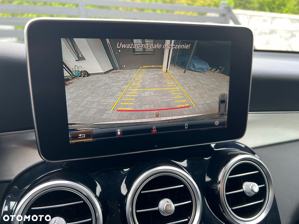 Mercedes-Benz GLC 250 4Matic 9G-TRONIC AMG Line - 26