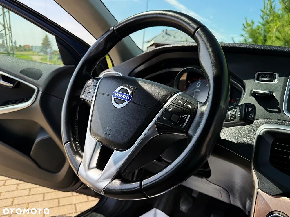 Volvo V40 Cross Country D2 Momentum - 33