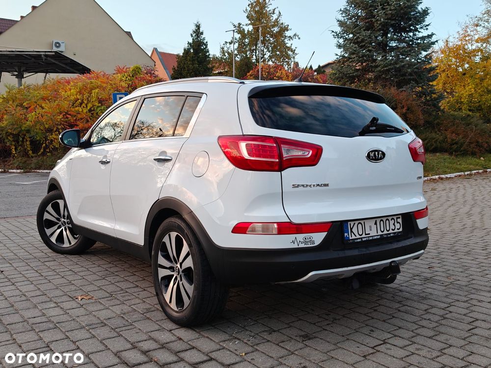 Kia Sportage 2.0 CRDI 4WD Automatik Dream-Team Edition - 4