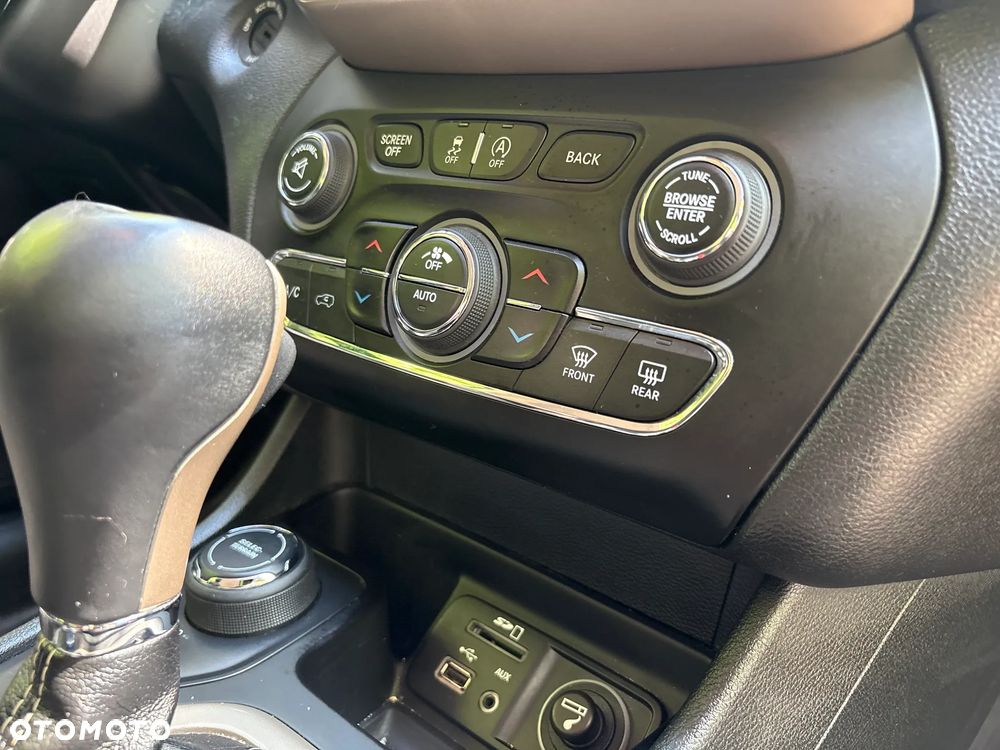 Jeep Cherokee 2.0 MJD Active Drive I Longitude - 31