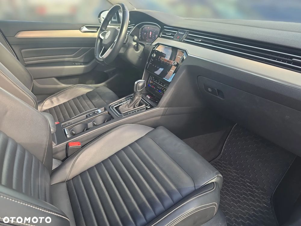 Volkswagen Passat - 21