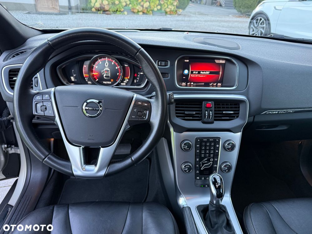 Volvo V40 Cross Country T5 AWD Geartronic Summum - 32