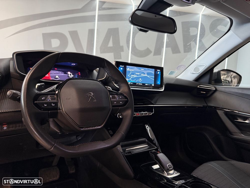 Peugeot 2008 1.2 PureTech Allure Pack EAT8 - 10