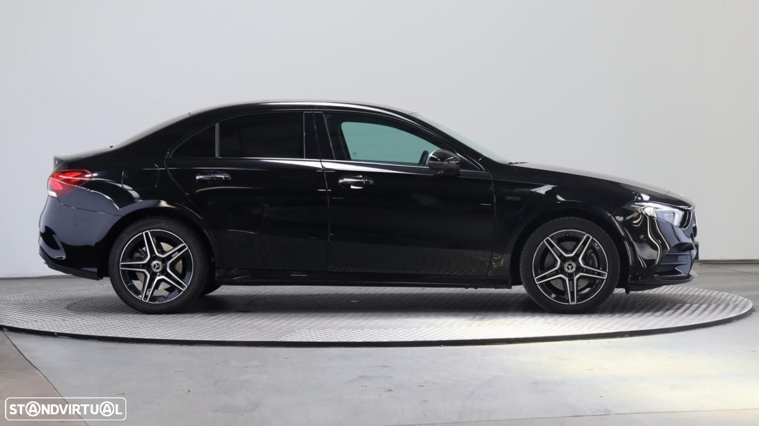 Mercedes-Benz A 250 Limousine e AMG Line - 5