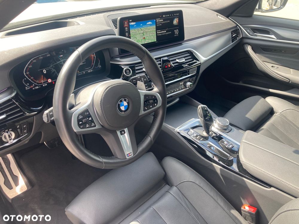 BMW Seria 5 520d xDrive mHEV M Sport sport - 5