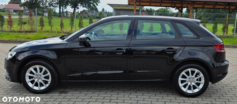 Audi A3 Sportback 1.6 TDI (clean diesel) S tronic Attraction - 9