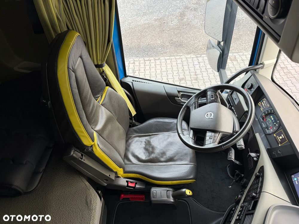Volvo FH 16 750/RETARDER/SKÓRY/NAVI/XENON/ON1200 L/SPROWADZONY - 30