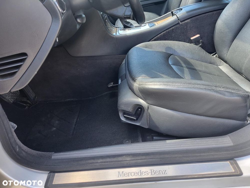 Mercedes-Benz Klasa E 320 CDI 4-Matic T Avantgarde - 12