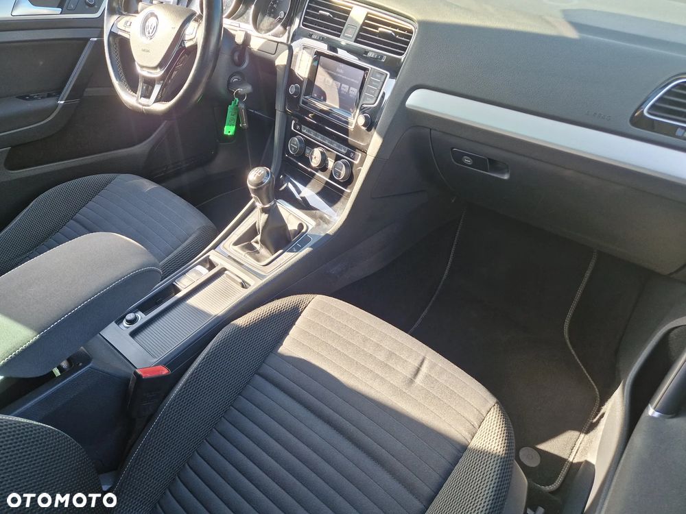 Volkswagen Golf 1.6 TDI BlueMotion Technology Lounge - 17