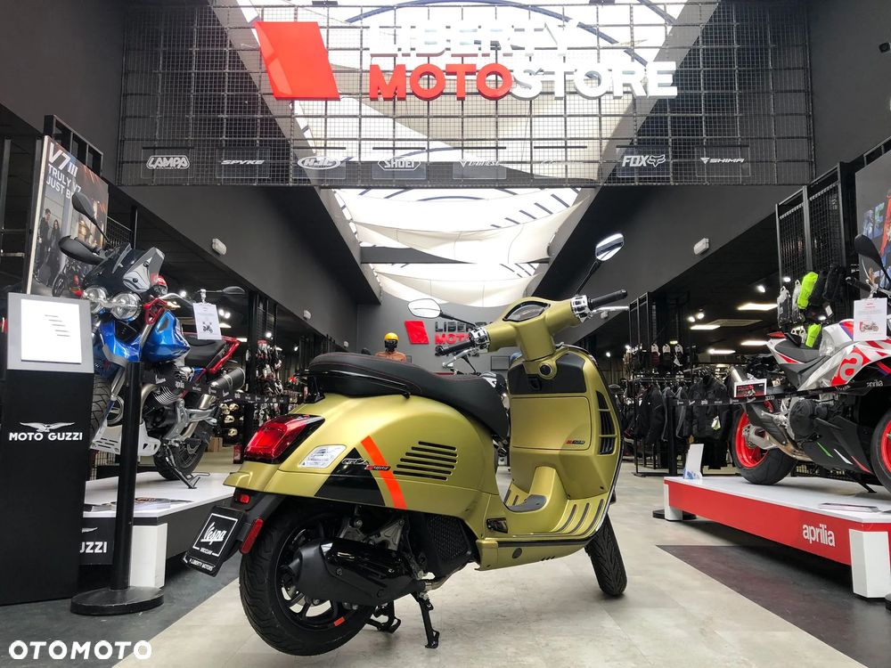 Vespa GTS - 3