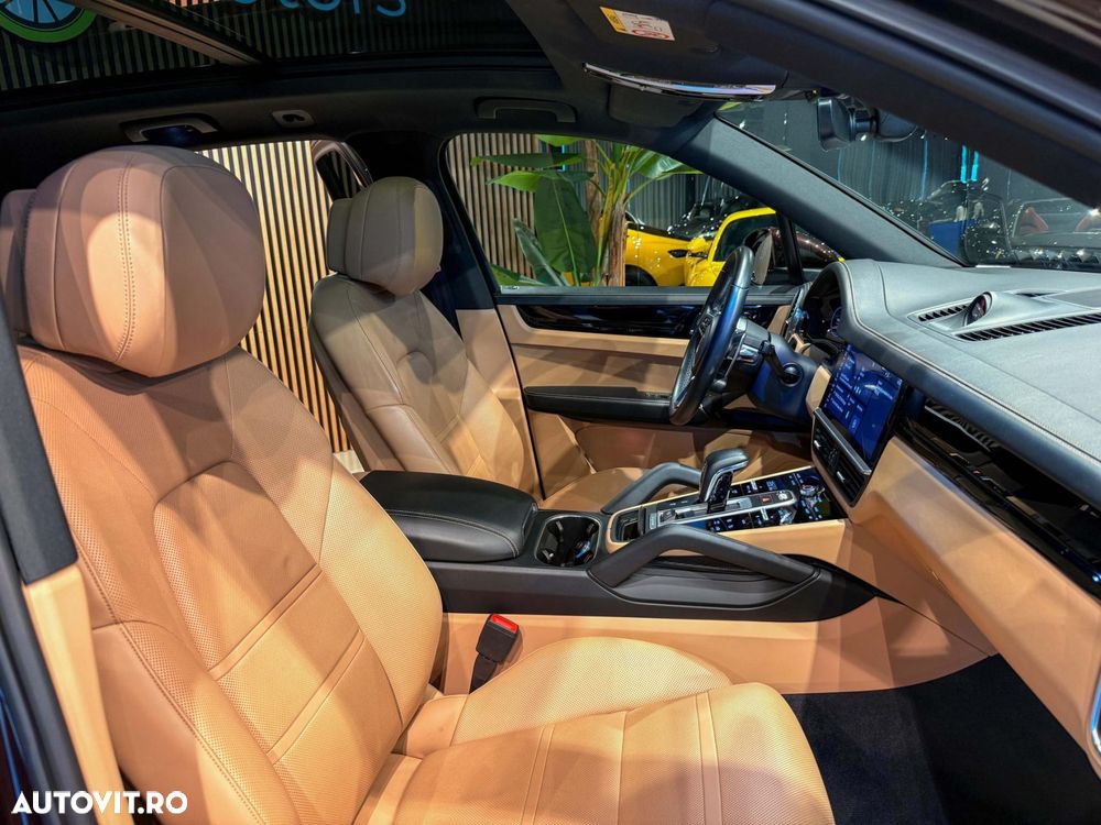 Porsche Cayenne - 17