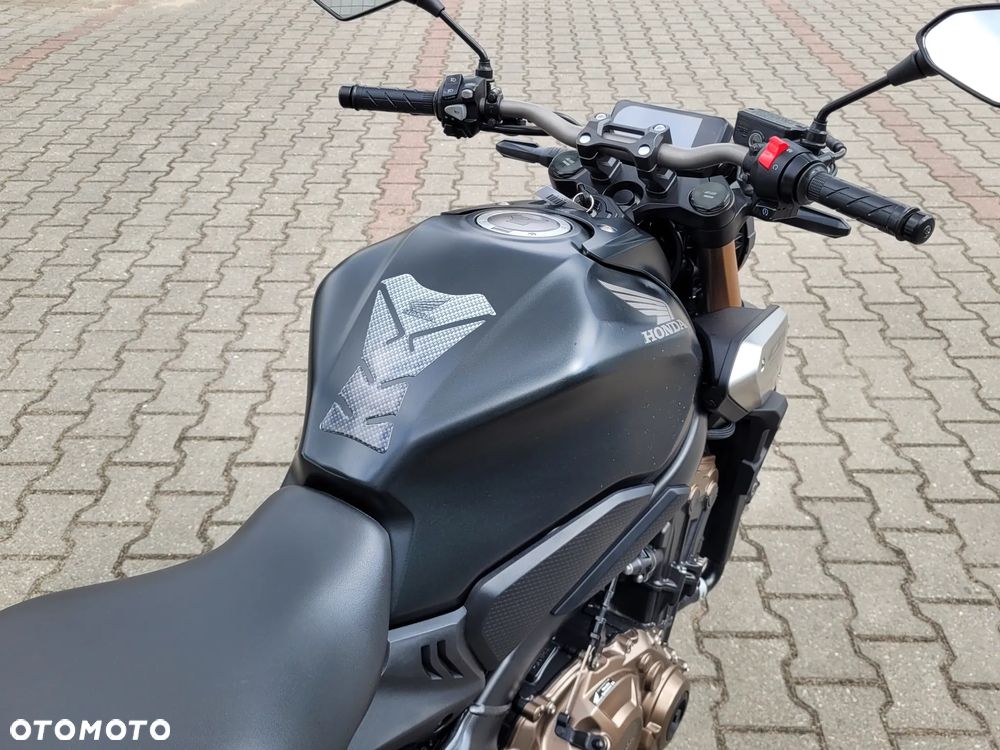 Honda CB - 21