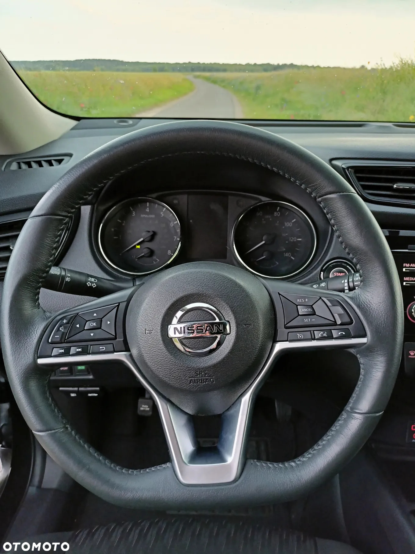 Nissan Rogue - 16