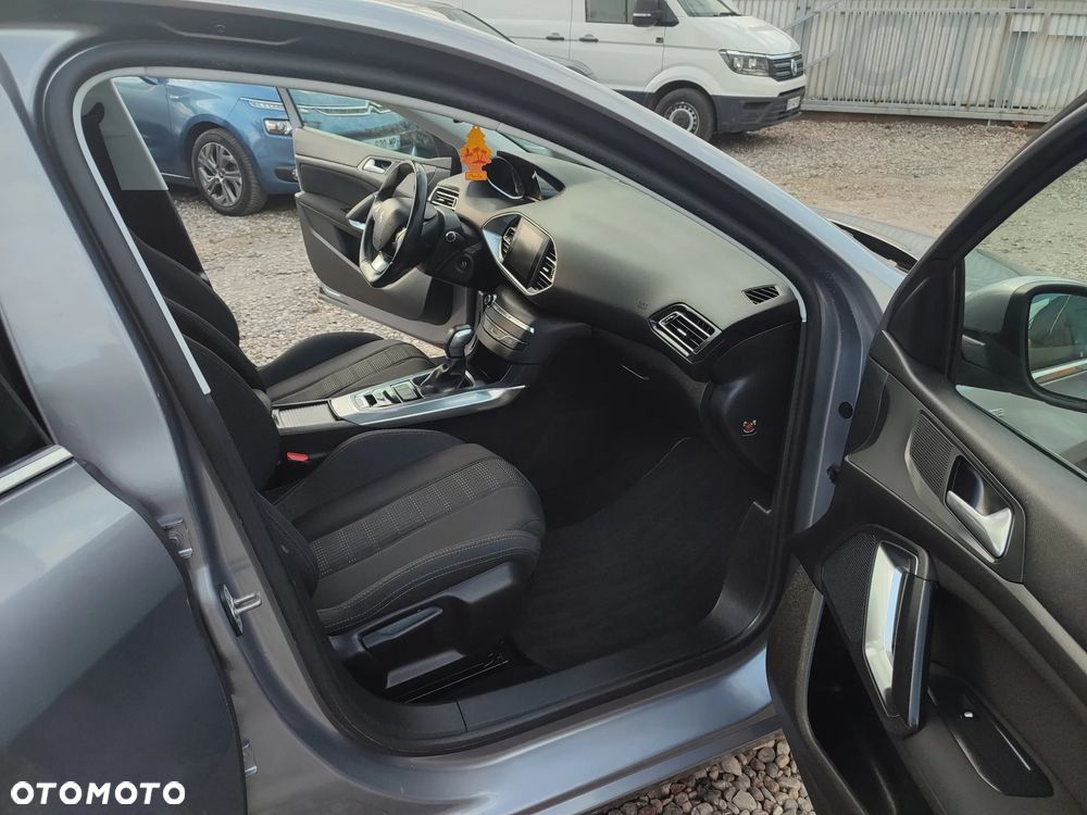 Peugeot 308 PureTech 130 EAT6 Stop & Start GT-Line Edition - 24