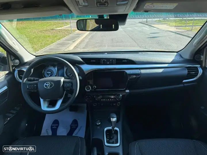 Toyota HILUX 2.4D 4X4 TRACKER 3L - 9