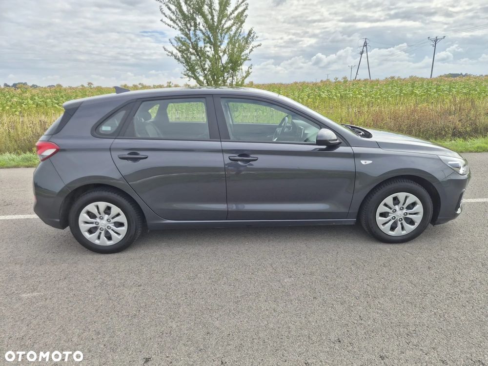 Hyundai i30 1.5 DPI Classic + - 3