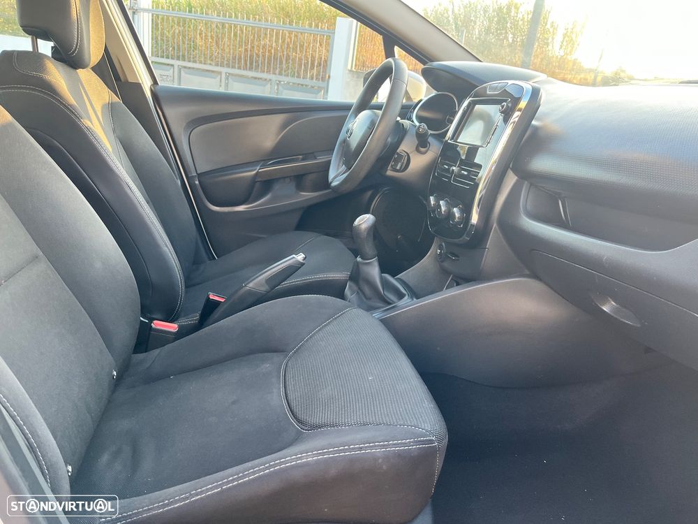 Renault Clio - 15